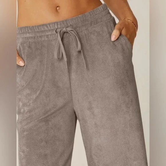 Beyond Yoga Tropez Terrycloth Pull-On Pant - Picture 2 of 9